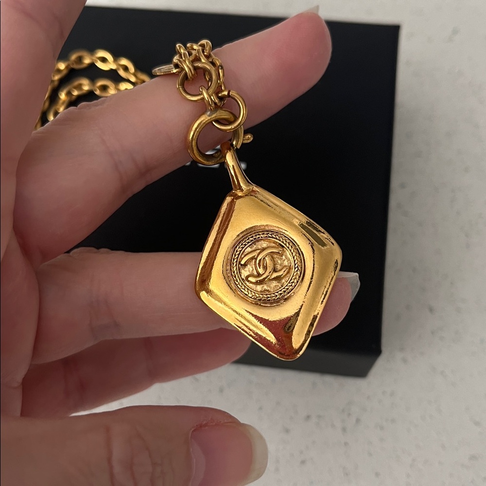Chanel Necklace - Picture 7 of 9